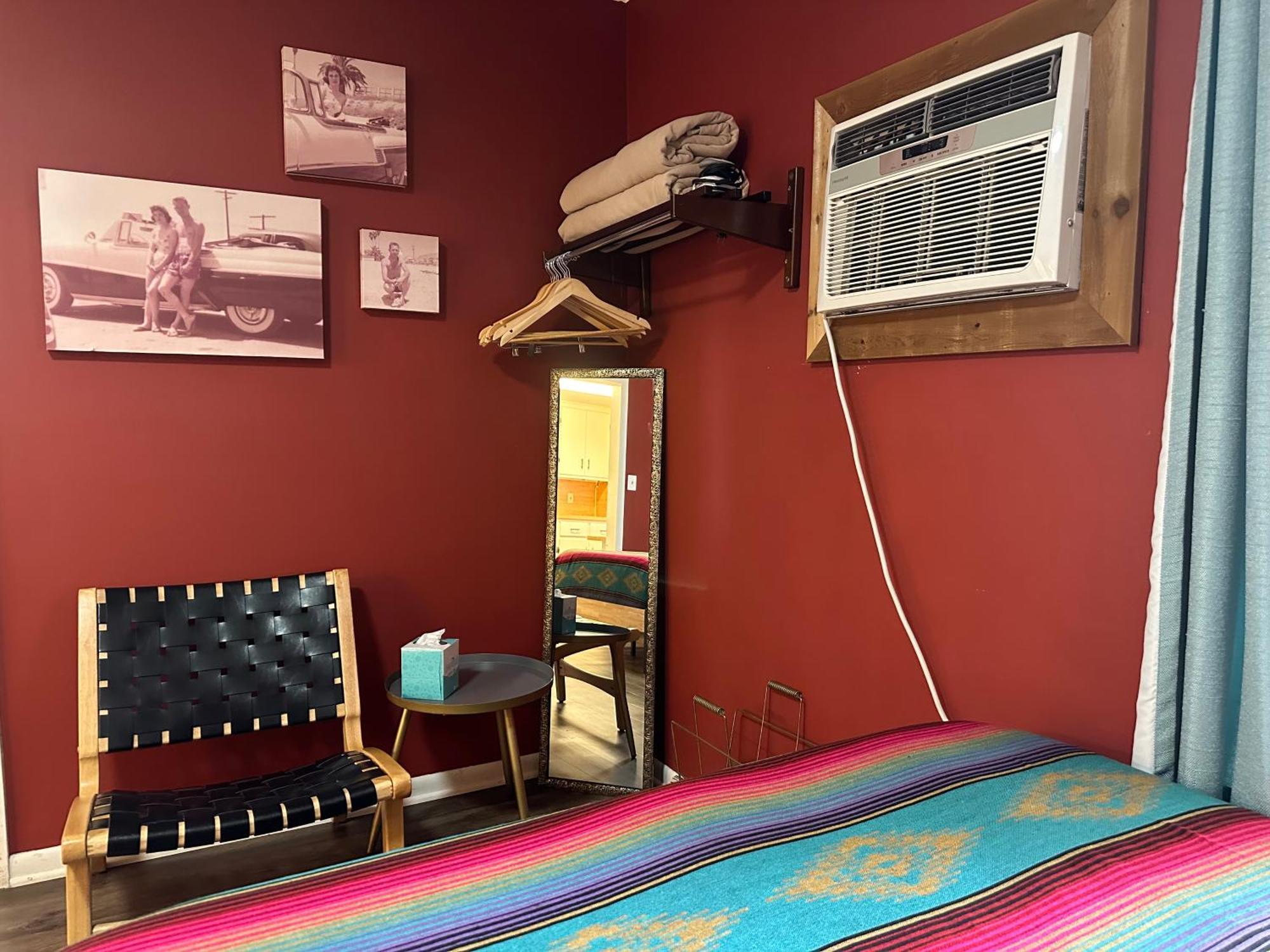 Hotel Kitsmiller On Main Фредериксбург Екстериор снимка
