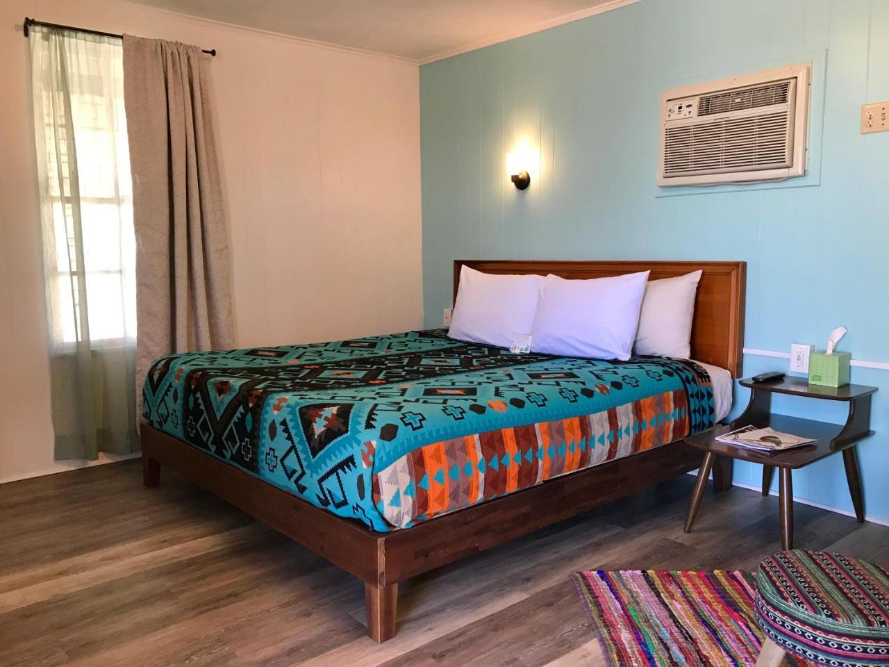 Hotel Kitsmiller On Main Фредериксбург Екстериор снимка