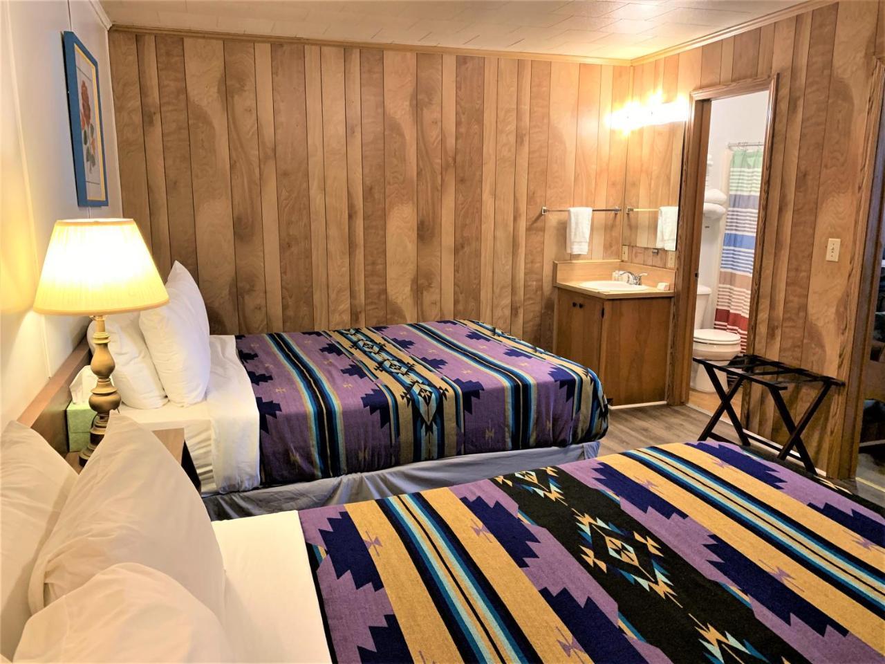 Hotel Kitsmiller On Main Фредериксбург Екстериор снимка