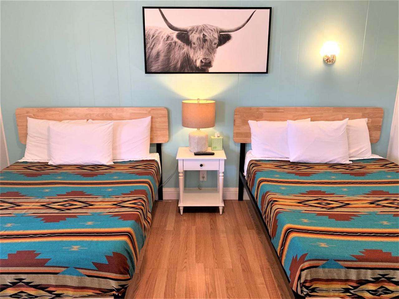 Hotel Kitsmiller On Main Фредериксбург Екстериор снимка