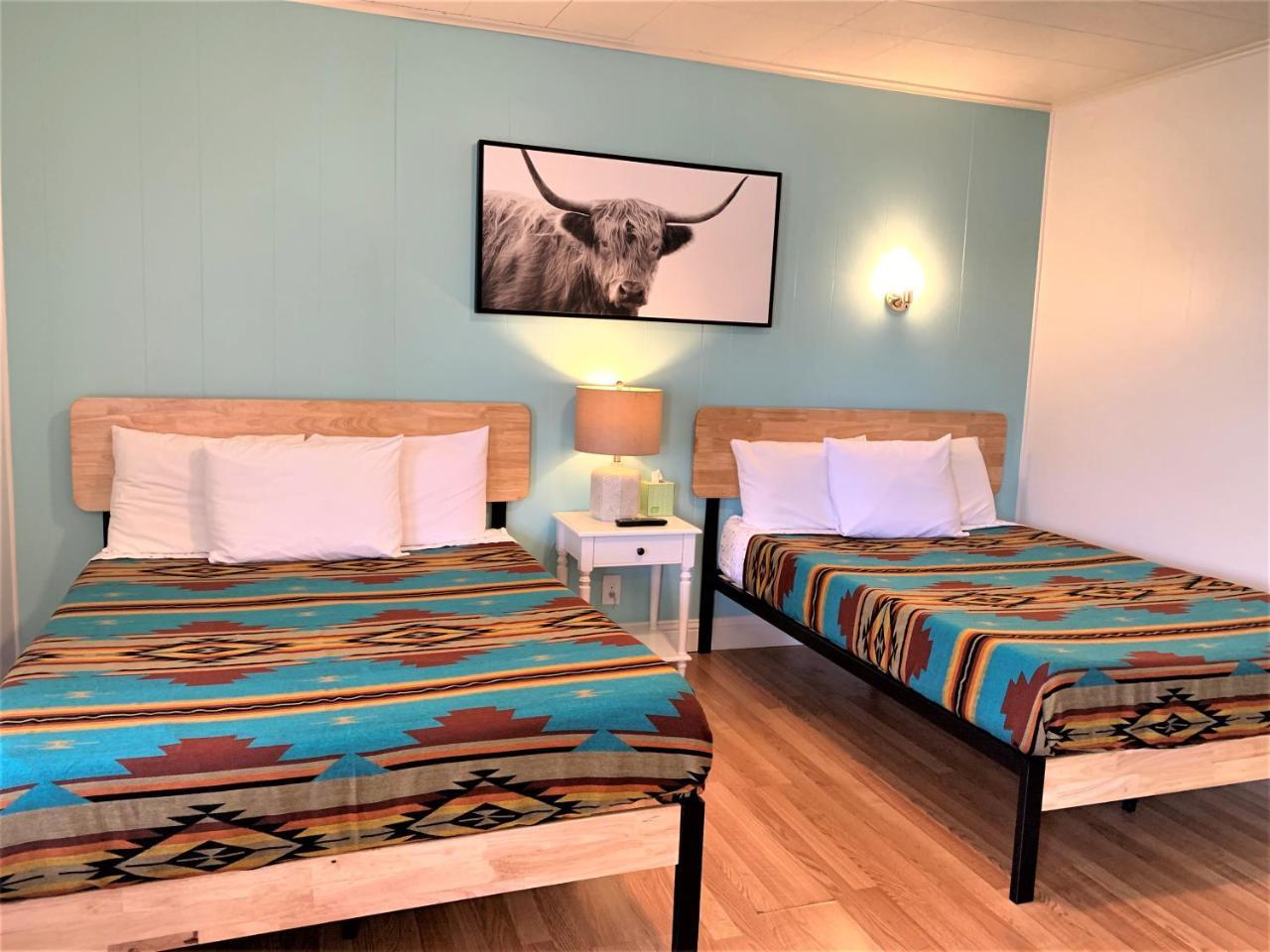 Hotel Kitsmiller On Main Фредериксбург Екстериор снимка
